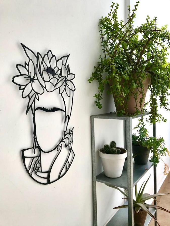 Apartamentos Elite - Art Collection - Frida Mérida Luaran gambar