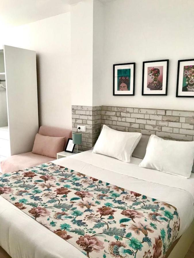 Apartamentos Elite - Art Collection - Frida Mérida Luaran gambar