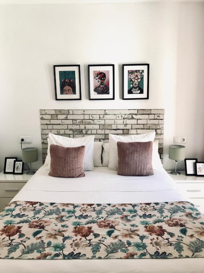 Apartamentos Elite - Art Collection - Frida Mérida Luaran gambar
