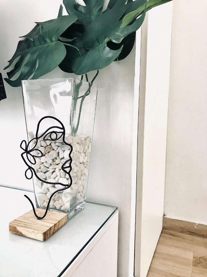 Apartamentos Elite - Art Collection - Frida Mérida Luaran gambar