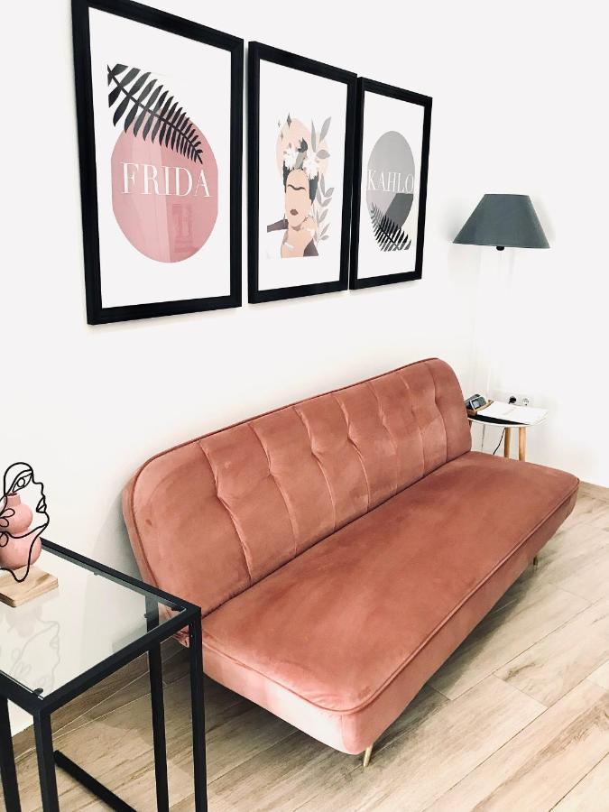 Apartamentos Elite - Art Collection - Frida Mérida Luaran gambar